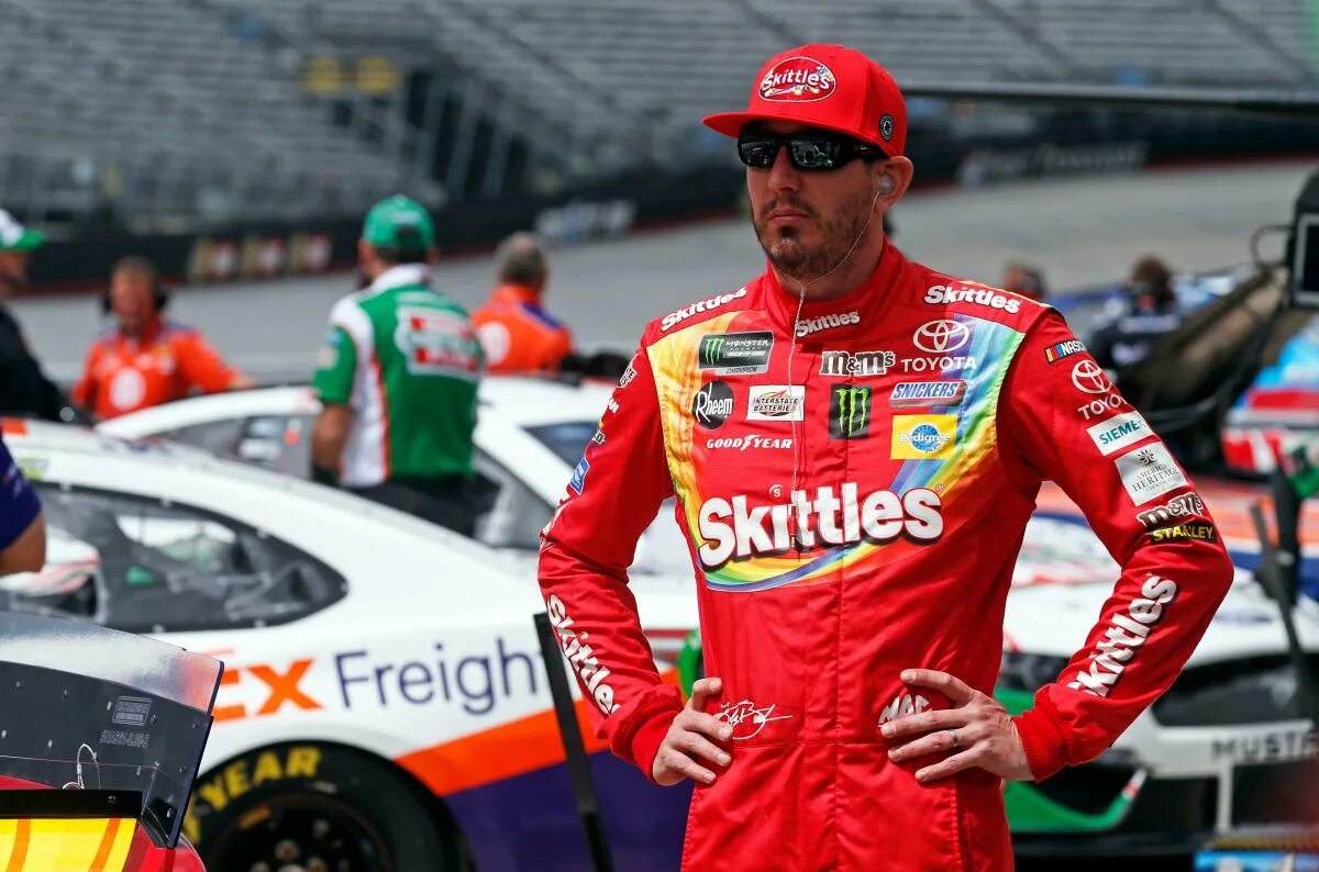Kyle busch. Nacar kyle busch. Kyle busch 2021. Кайл буш. Фото кайл буш 18.