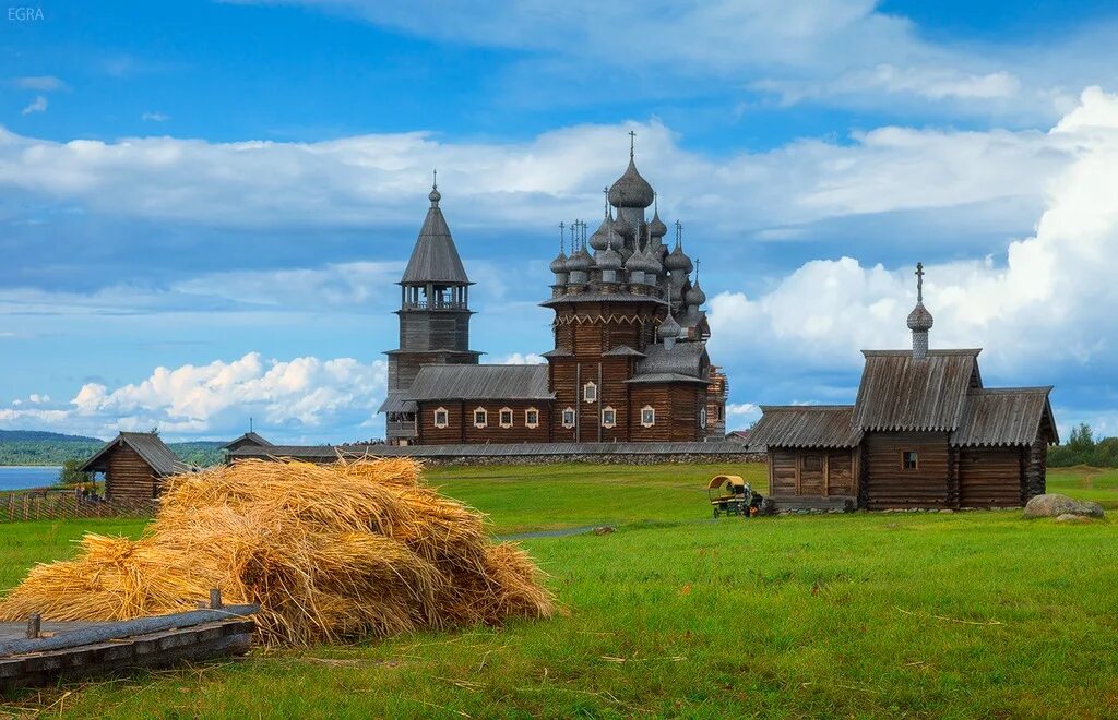 Музей заповедник русского севера. Остров Кижи. Кижи музей-заповедник. Природа Карелия Кижи. Музей деревянного зодчества Кижи.