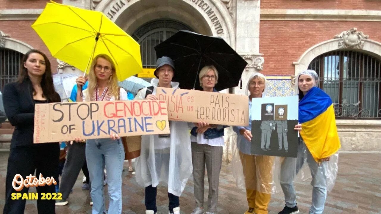 Хохлы про теракт. Украинцы в Европе. Украинцы в Испании. Митинги в Европе. Украинки в Европе сейчас.