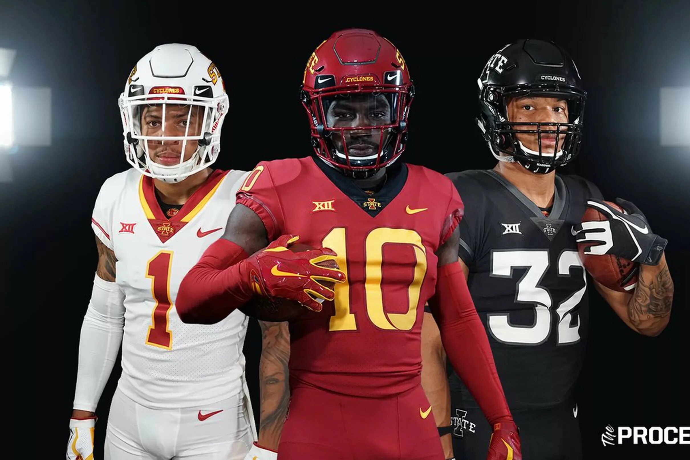 матч американский футбол. американский футболист. фото футболистов. Our new football. тони нейтон.