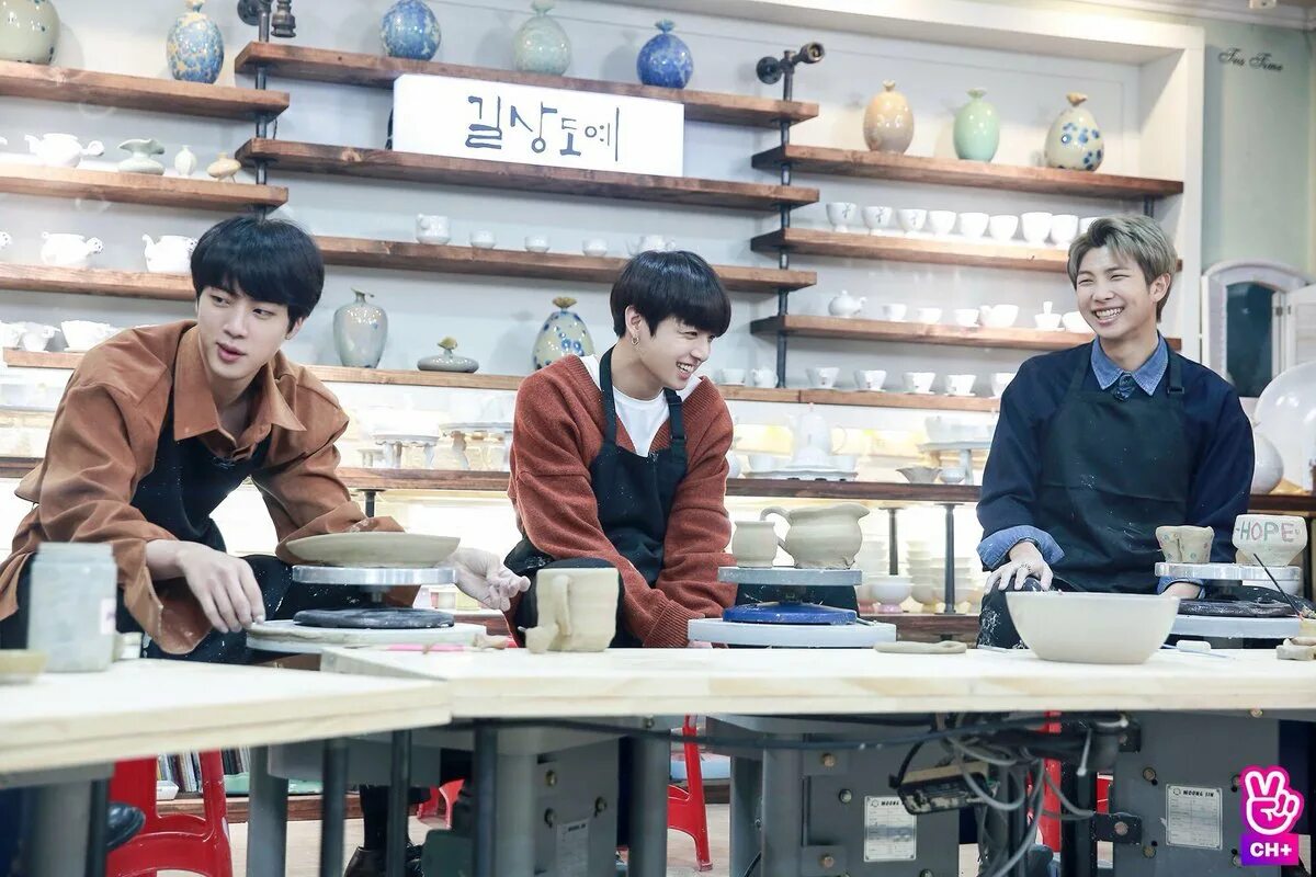 Ран бтс в парке аттракционов. Бегите бтс дорама. Бегите бтс. Run bts 42. Бтс бегут.