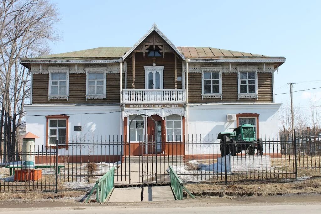 достопримечательности города бикина хабаровского края. жд вокзал бикин. город бикин хабаровский край природа. город бикин в хабаровском крае. железнодорожный вокзал бикин.