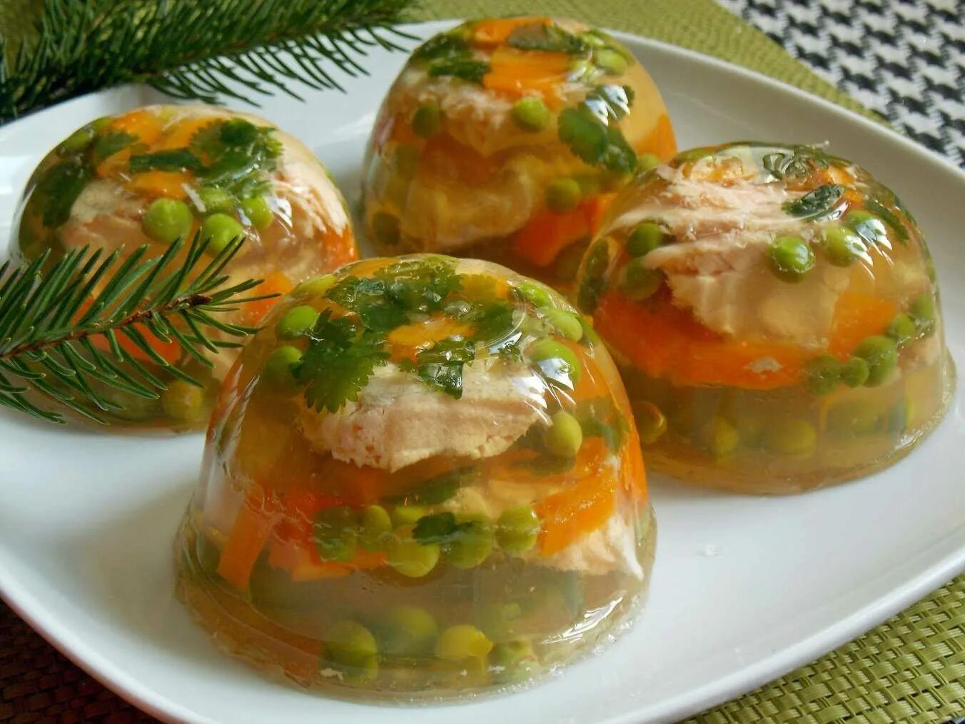 Рецепт заливного из консервы