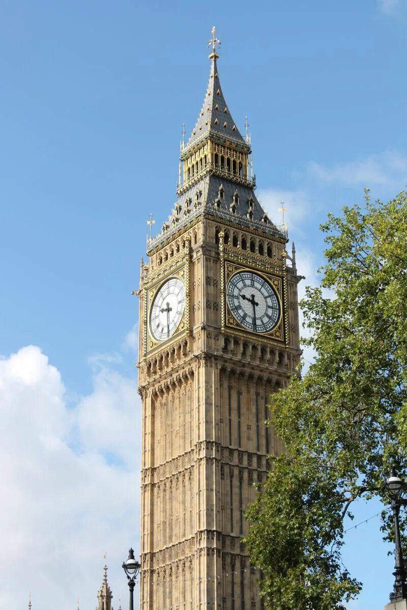 Какие бывают башни. Биг-Бен (башня Елизаветы). Здание Биг Бен в Лондоне. Часы Биг Бен в Лондоне. Башня big Ben.