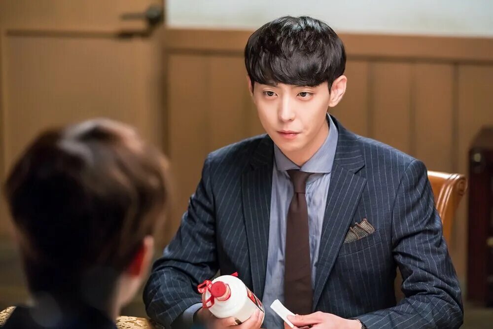 ведьмина любовь 1 серия. любовь ведьмы дорама. любовь ведьмы дорама 2018. дорамы ведьмина любовь. ведьмина любовь дорама.