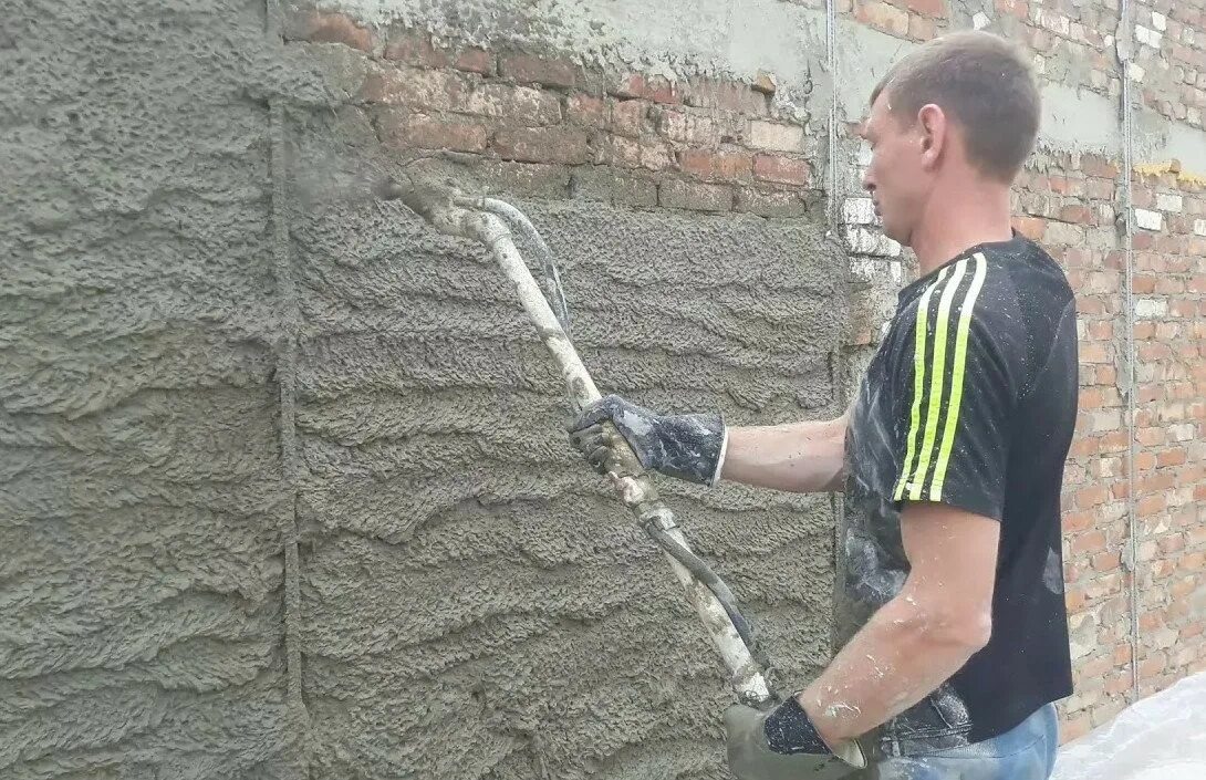 Цементно-песчаная штукатурка 3см. Кирпичные стены штукатурятся песчано цементным раствором. Emaco s488. Глинобитные штукатурка цементная раствор. Цементно-известковый раствор для штукатурки стен.