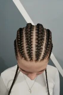 Анам әкесімен жыныстық қатынасқа түседі