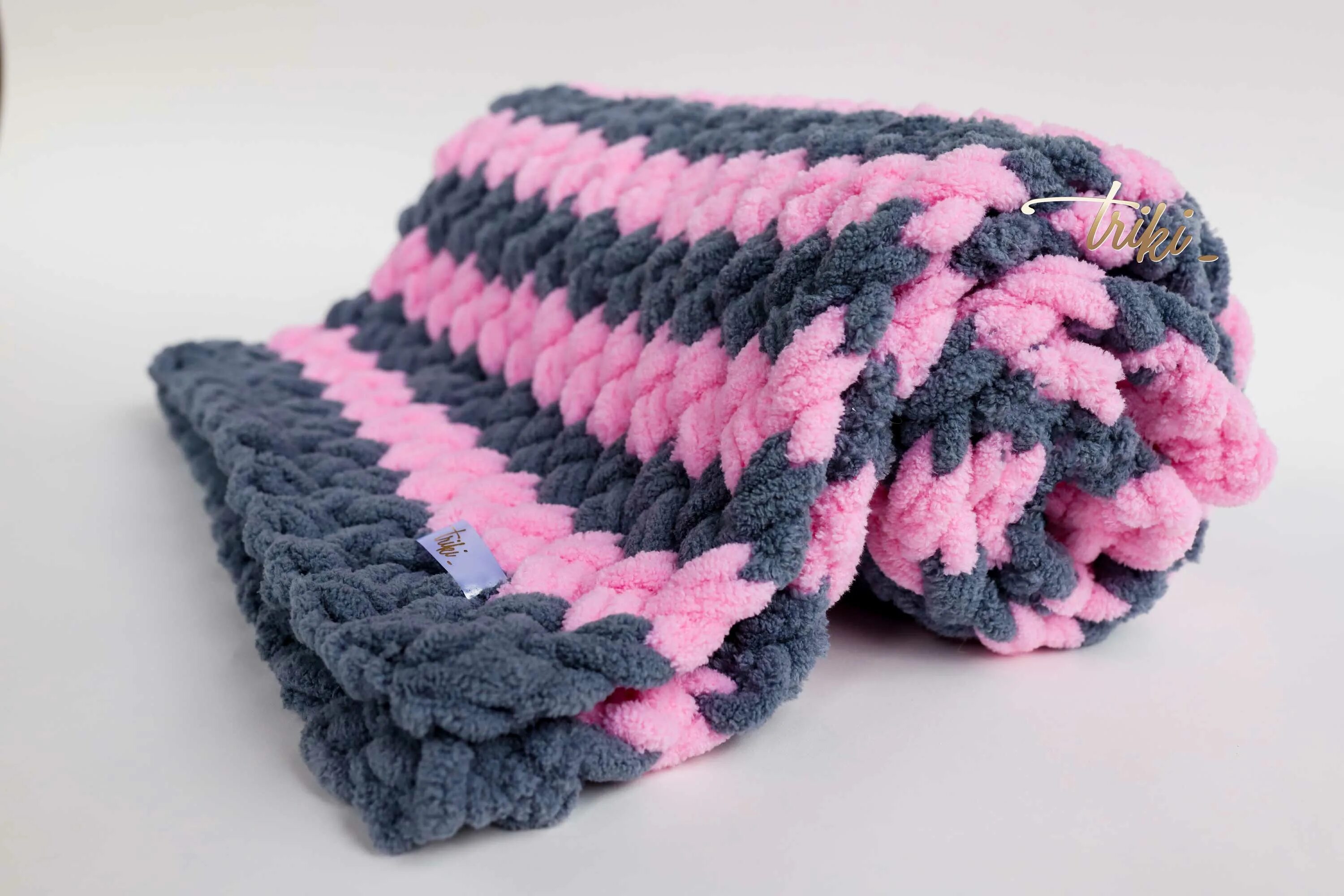 Плед из ализе пуффи для новорожденных. Пряжа софти ализе плед. Плед из ализе крючком. Плед из ализе крючком. Ализе пуф плетенка плед.