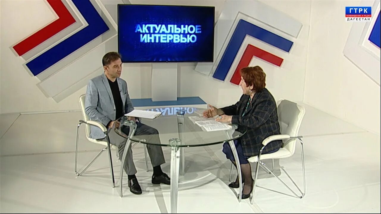 Интервью юбилей. Интервью для юбиляра. Интервью юбилей. Театральные интервью. Театр оперетты сцена.