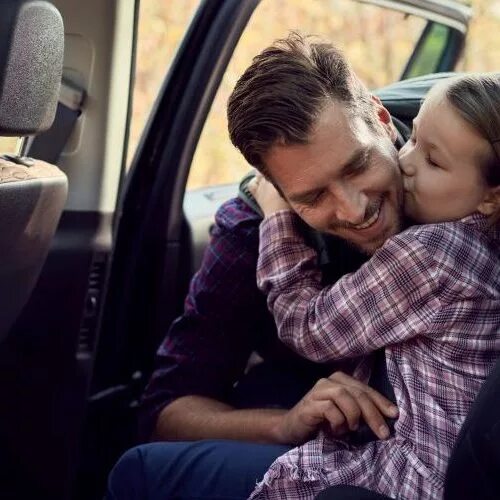 Father car. Daddy and дочь. Father and girl with car. Father daughter драма конец света.