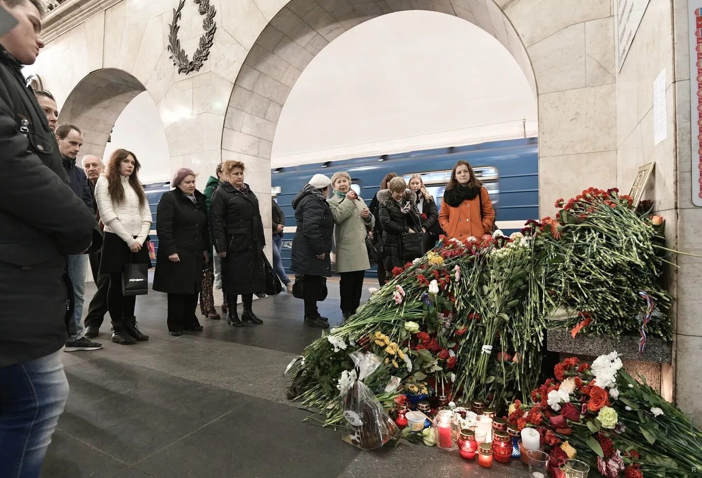 Теракт 2017. Взрыв в метро Санкт Петербурга 2017. 3 Апреля 2017 Санкт-Петербург теракт. 3 Апреля 2017 Санкт-Петербург теракт в метро. Теракт в Петербургском метрополитене (2017).