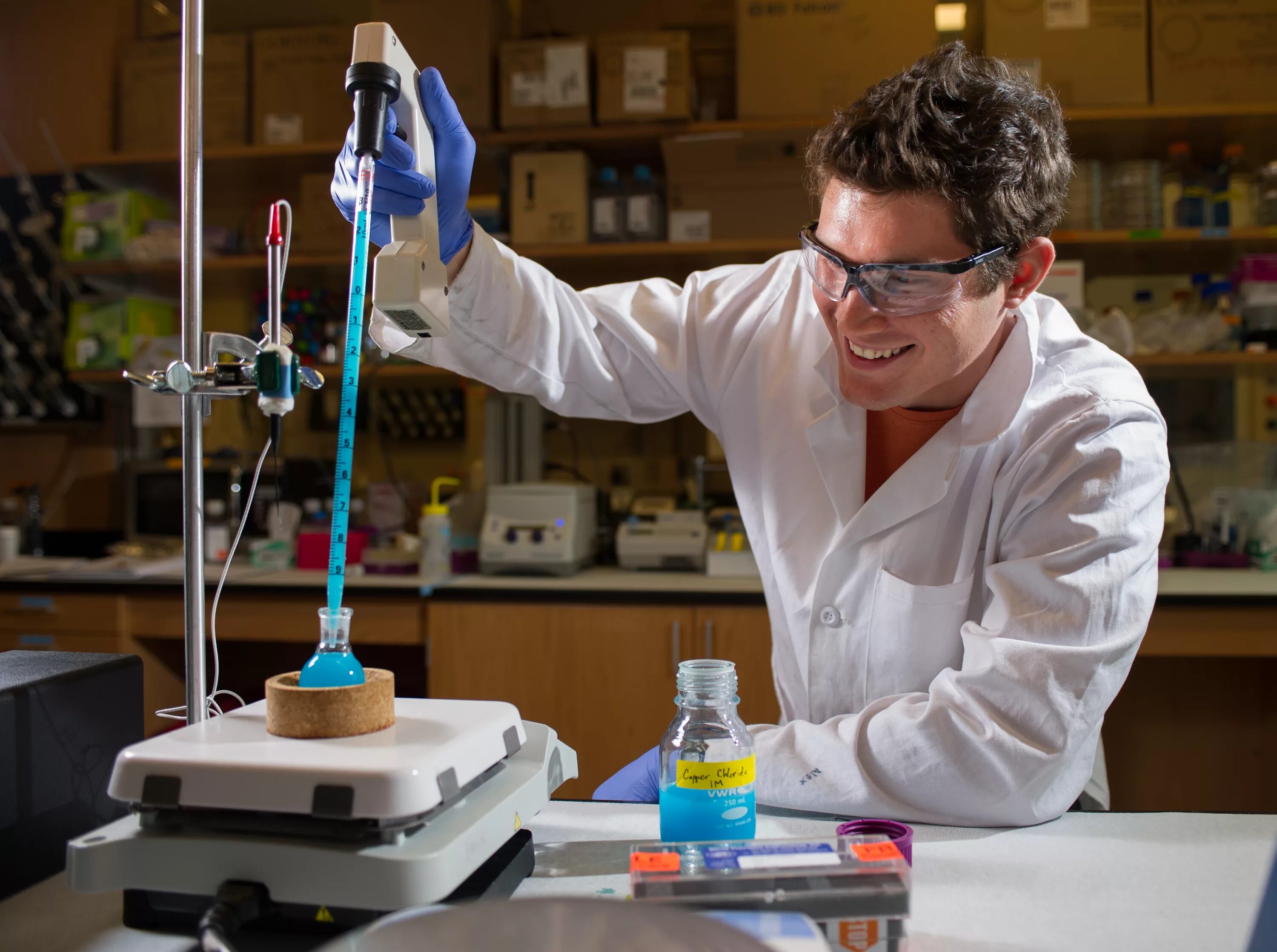 Бот решающий химию. Химический калькулятор. Химия обложка в группу. Цвета на сервере в майнкрафт. Химия лаборатория.