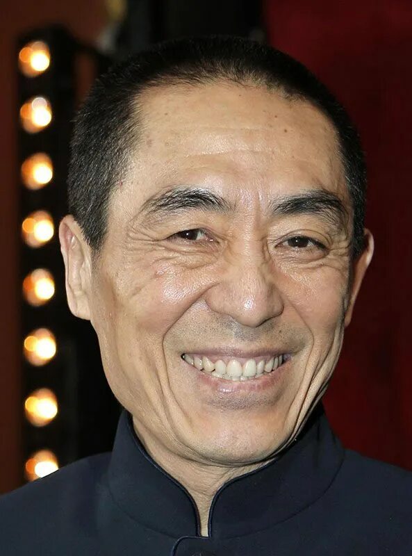 Чжан имоу. Чжан имоу китайский актёр. чжан имоу фильмография режиссер. китайский режиссер.