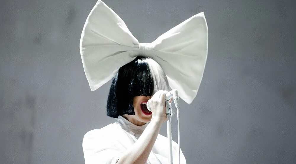 Новая песня оригинален. Монеточка виктор дробыш. Надпись музыкальные новинки. Альбом монеточка 2018 никита. Музыкальный сборник.