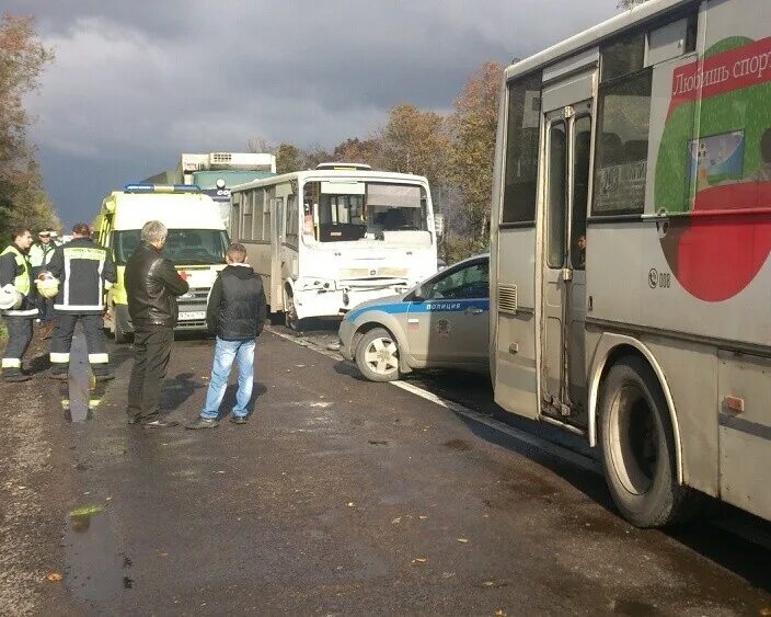 Грузовичков автобус