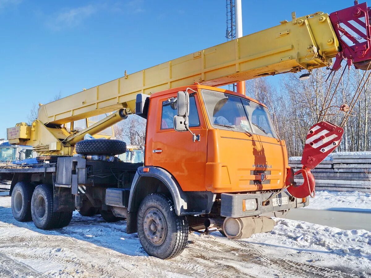 Ищут автокран. Либхер кран 100 тонн. Либхер кран 250 тонн. 25 т ивановец тонн кран. Ищут автокран.