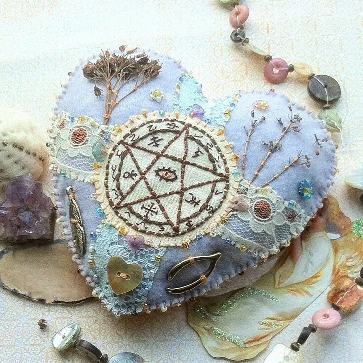 Вышивка волшебство. Магическая вышивка. волшебная вышивка. магическая вышивка гладью. набор вышивки магия ведьмы.