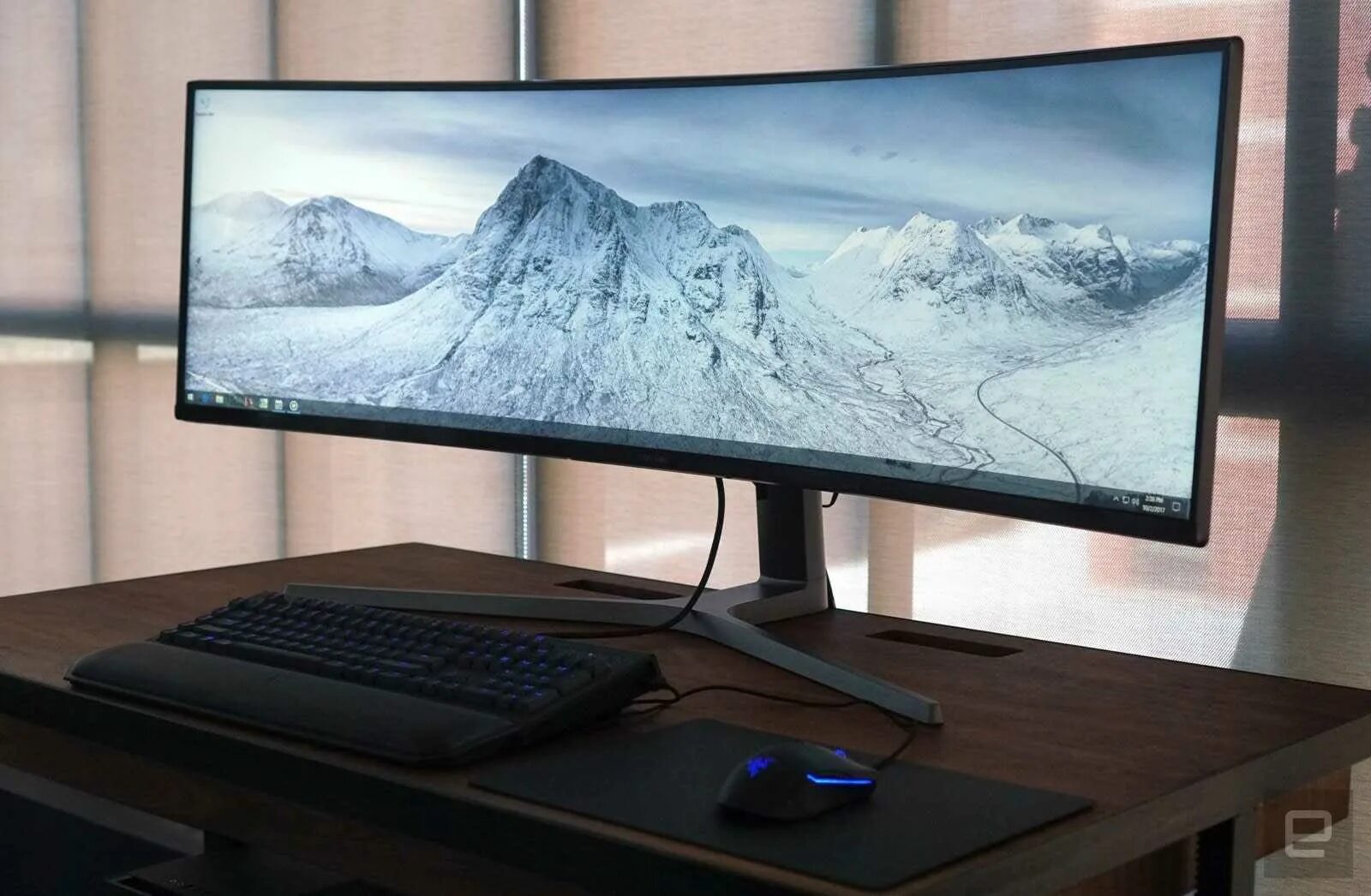 Samsung chg90 монитор 32:9. Samsung Ultrawide 49. Samsung 49 super Ultra wide Monitors.