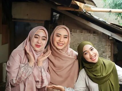 Yes, they looked so happy to be working with their siblings. 