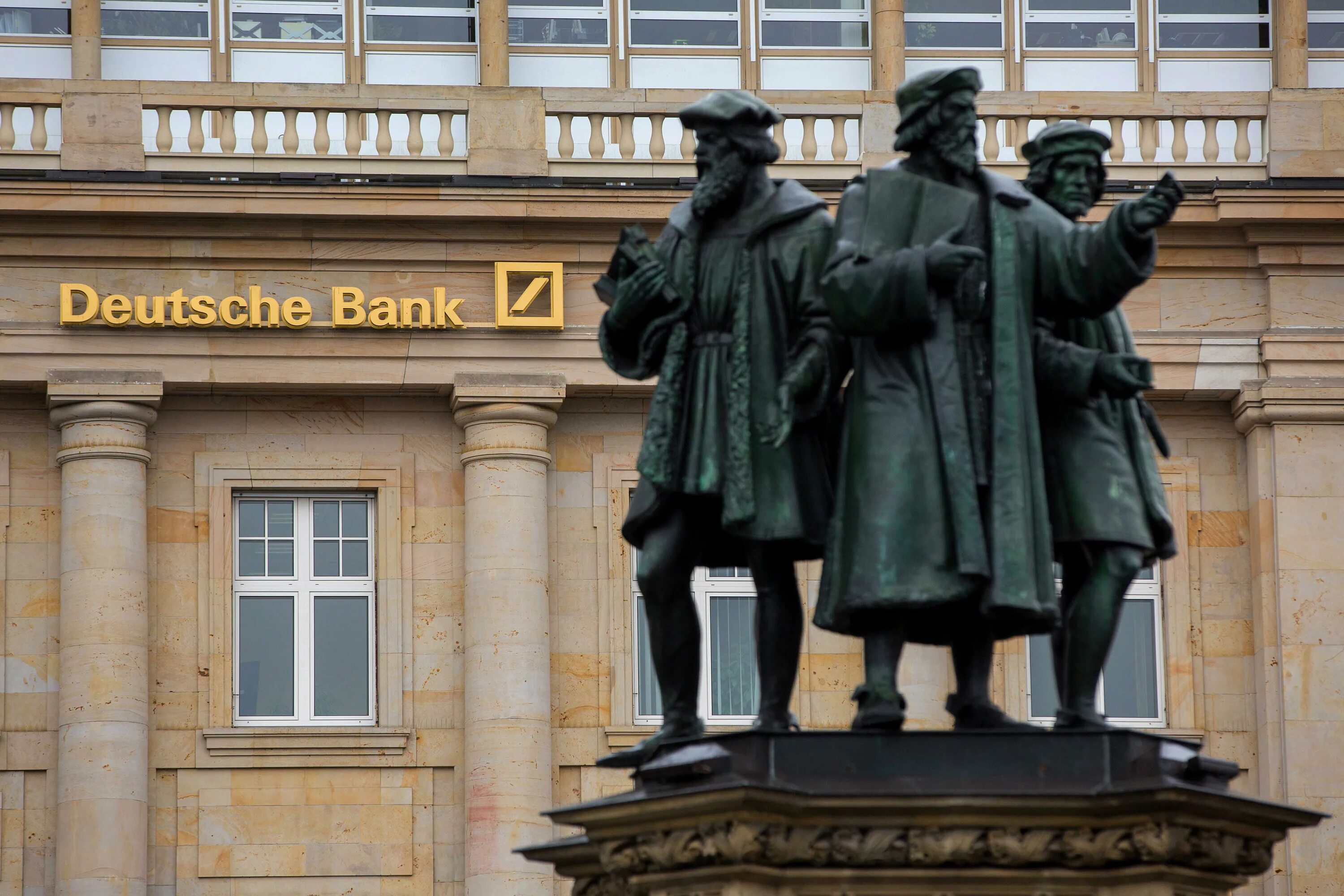 ФРГ Deutsche Bank. Дойче банк АГ Германия. Deutsche Bank в России. Дойче банк 19 век. Der bank