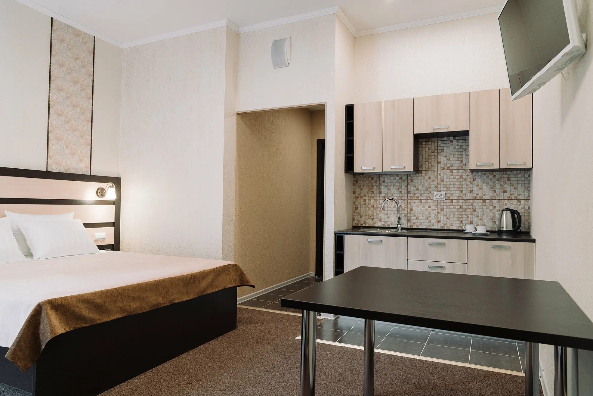 Гостиницы с кухней петербург. Арт авеню 2 отель санкт-петербург. Елисеевский отель на фонтанке. Мини. Австрийский дворик отель санкт-петербург.