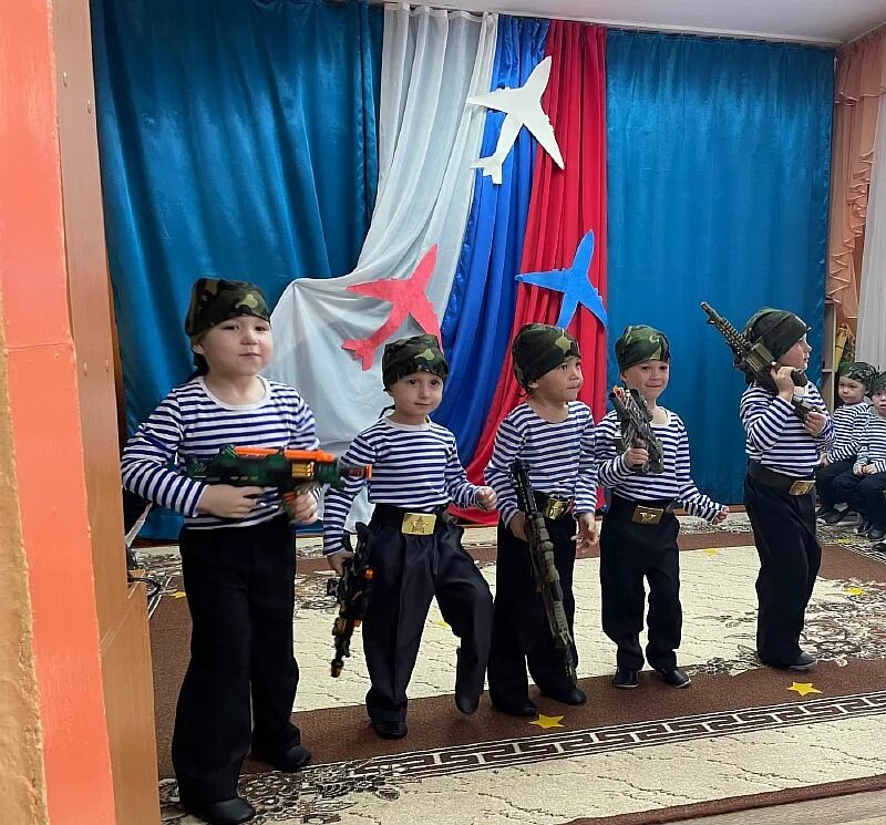 выставка рисунков ко дню защитника отечества. 23 февраля для дошкольников. мероприятия защитники отечества в детском саду. выставка к дню защитника отечества в саду. мероприятия защитники отечества в детском саду.