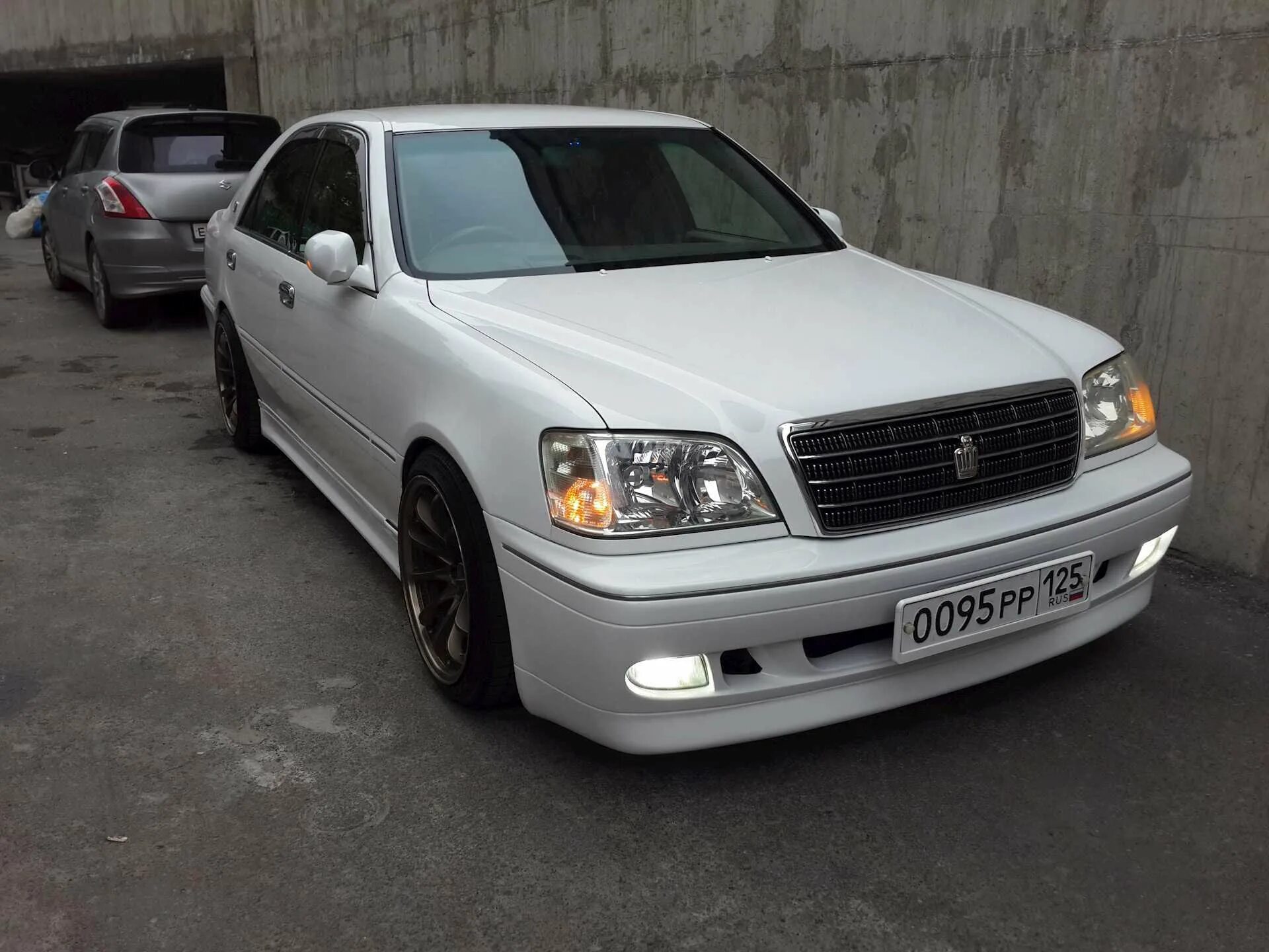 Toyota crown s150. Тойота краун 1992 универсал. Тоета кроун красноярск е530ах 124. Toyota crown 1998 s150. Toyota crown x (s150).