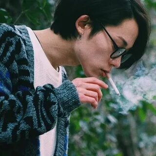 Японки курят