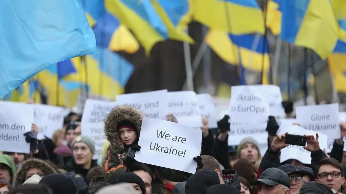 Будь сильной украина. Русские против украинцев. Украина государство. Украина не государство.