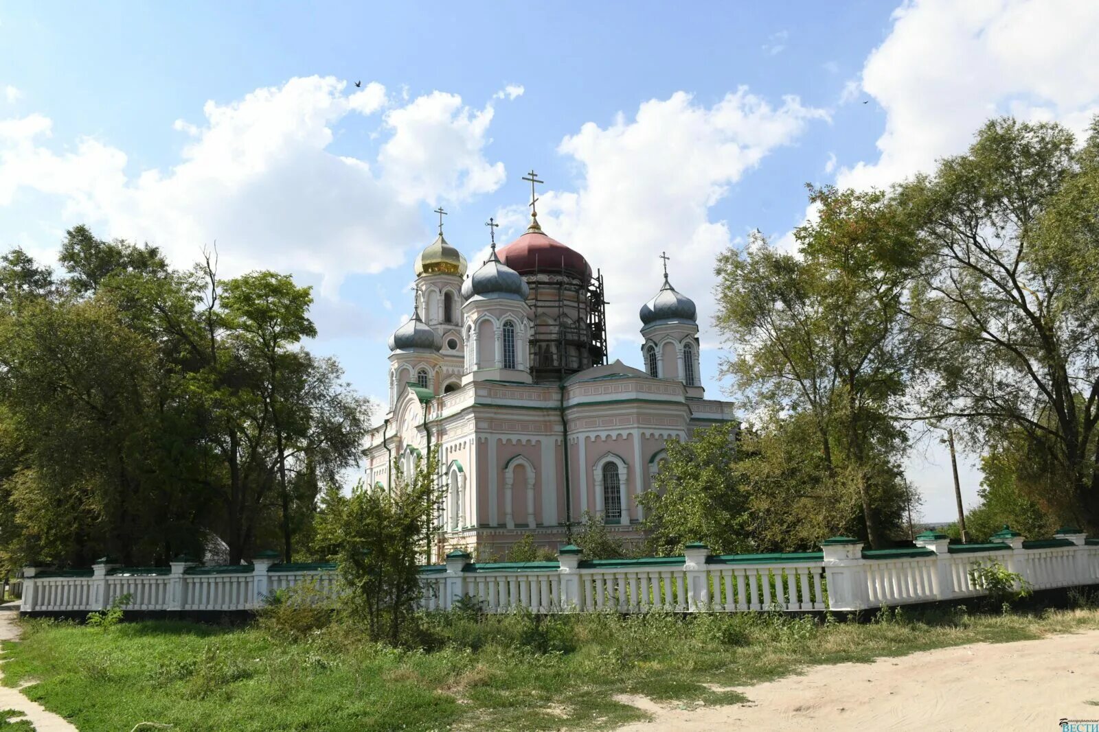 Благодарный население. Благодарный Ставропольский край. Храм город Благодарный. Благодарный Ставропольский край Горбунова гора. Церковь в городе Благодарном.