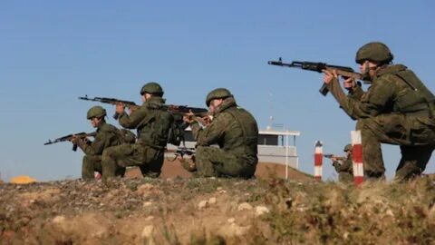 Российские войска окружили новоселидовку