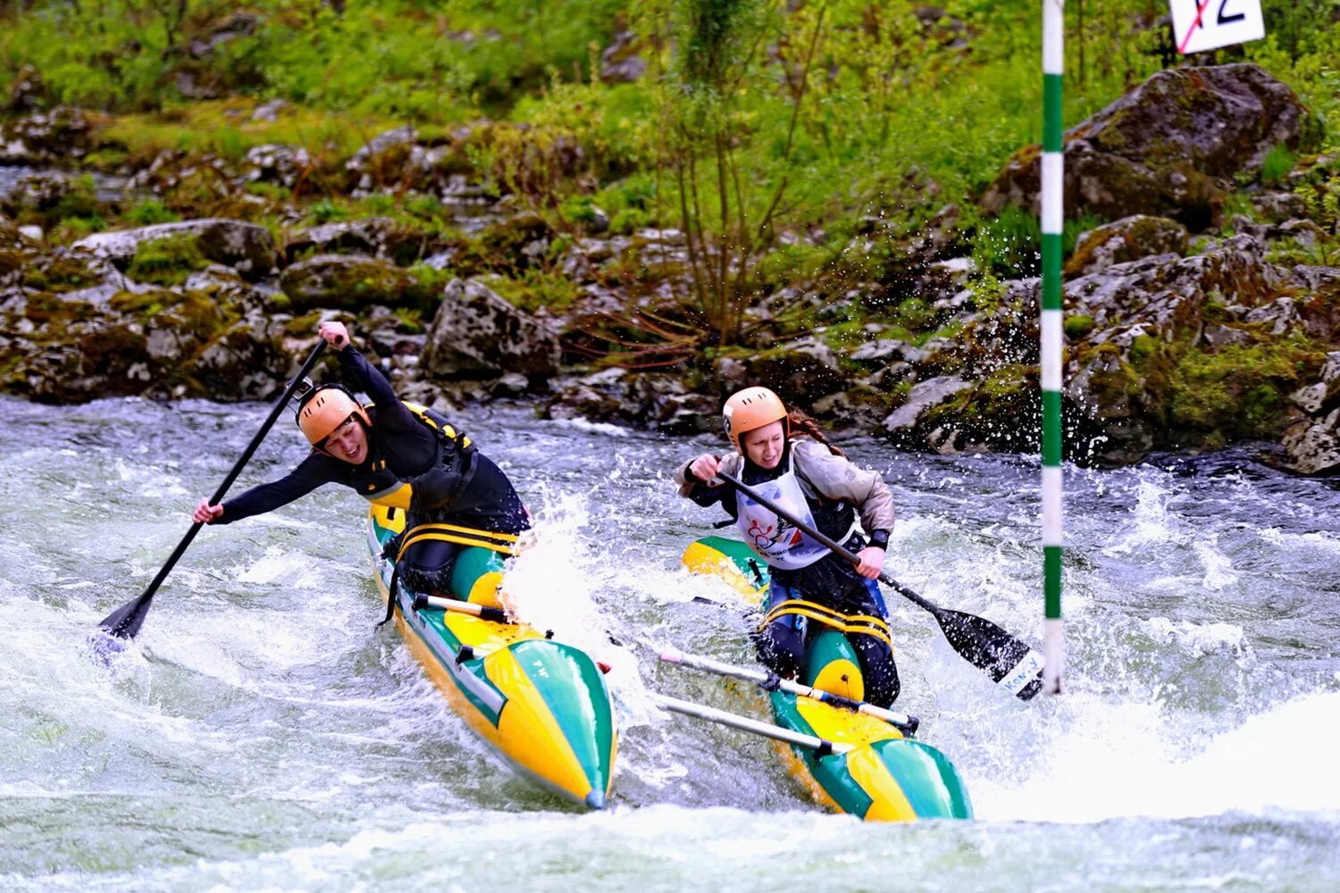 Sport tourism. Спортивный туризм. Туристские спортивные походы. Спортивный туризм Водный. Спортивный туризм водная дистанция.