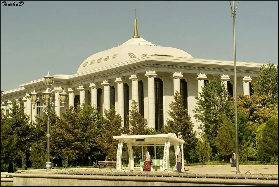 Туркмения бывшая ссср. Туркмения здание парламента. Туркменская ССР Ашхабад. Ашхабад старое здание Меджлиса Туркмения. Ашхабад пр. Сталина.