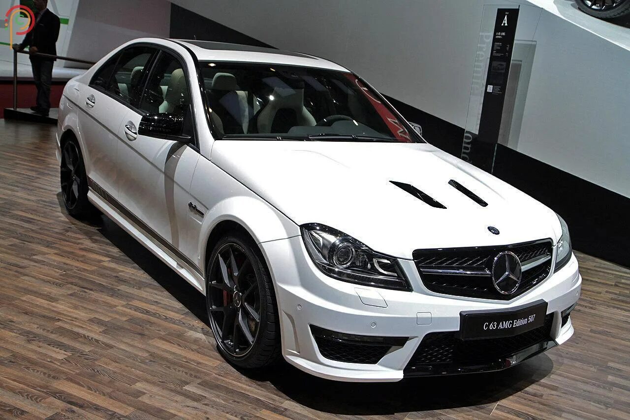 Купить мерседес 63 amg. Мерседес Бенц ц63 АМГ. Мерседес Бенц АМГ 63. Mercedes c63 AMG. Мерседес Benz AMG c63.