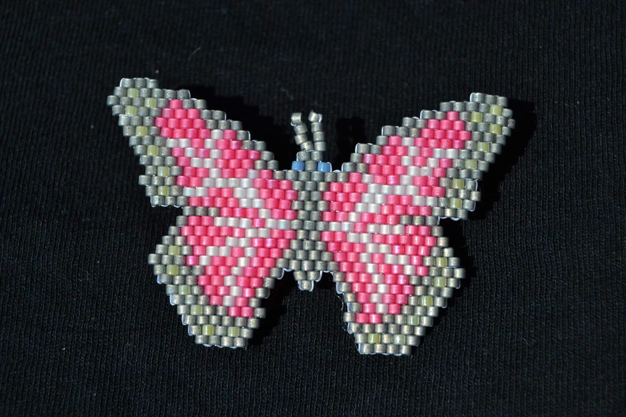 схемы для бисероплетения для начинающих кольца легкие из стекляруса. поделки из бисера бабочка. бабочка из бисера схема простая плетения для начинающих. маленькие бабочки бисер. бабочка из бисера.