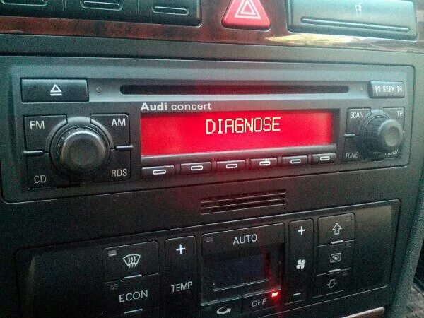 Штатная магнитола аули а 6. Navigation plus audi a6 c5. Автомагнитола на ауди а4 б6. Магнитола ауди а 5. Alpine audi q5.