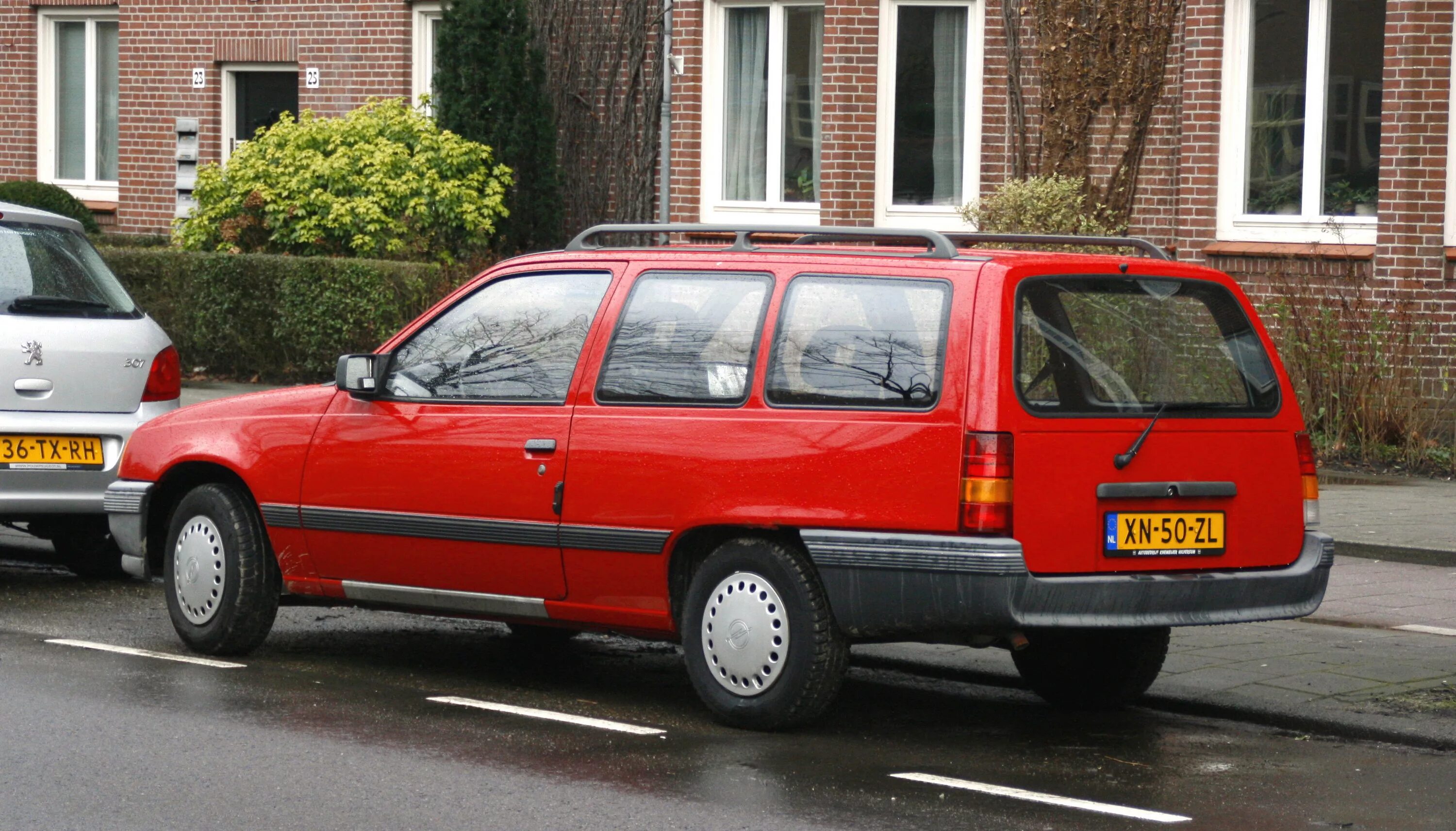 Опель кадет 1990 универсал. Опель кадет 1.3 универсал. Opel Kadett Caravan. Opel Kadett e Caravan.