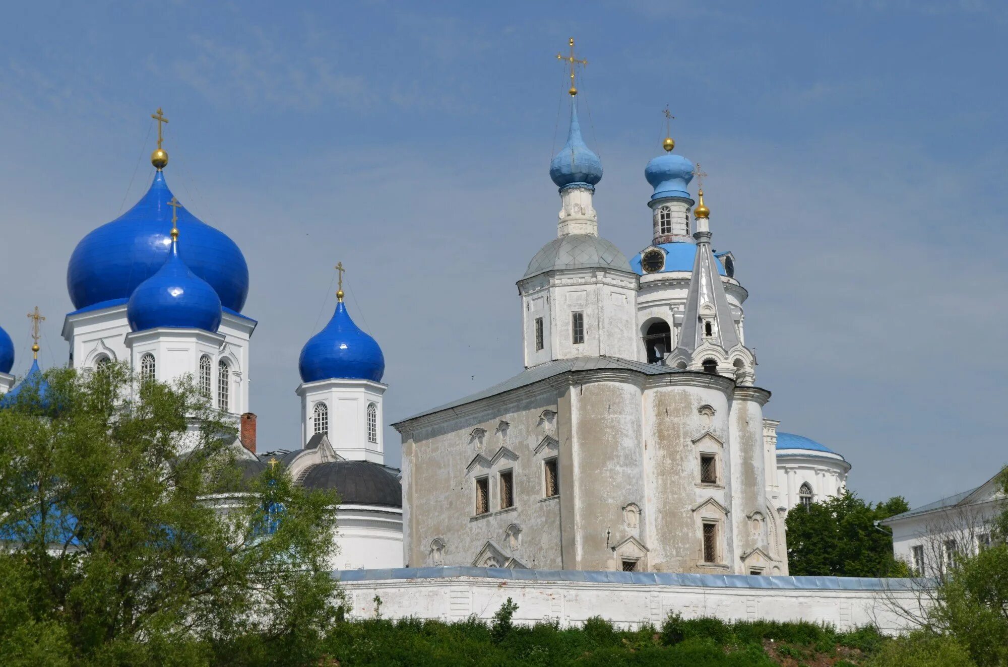 Боголюбский монастырь. Резиденция боголюбово. Боголюбово владимирская область ул. Боголюбово производства. Боголюбово улица рождественская 1.