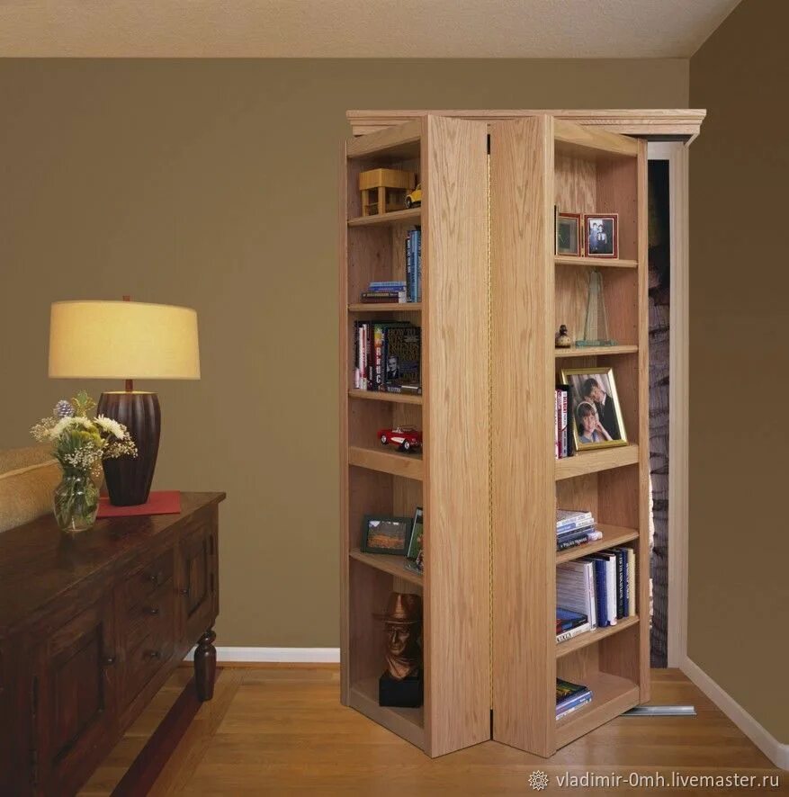 Потайная дверь шкаф. Книжный шкаф. Выдвижные книжные стеллажи. Выдвижные книжные шкафы. Потайная дверь с полками.