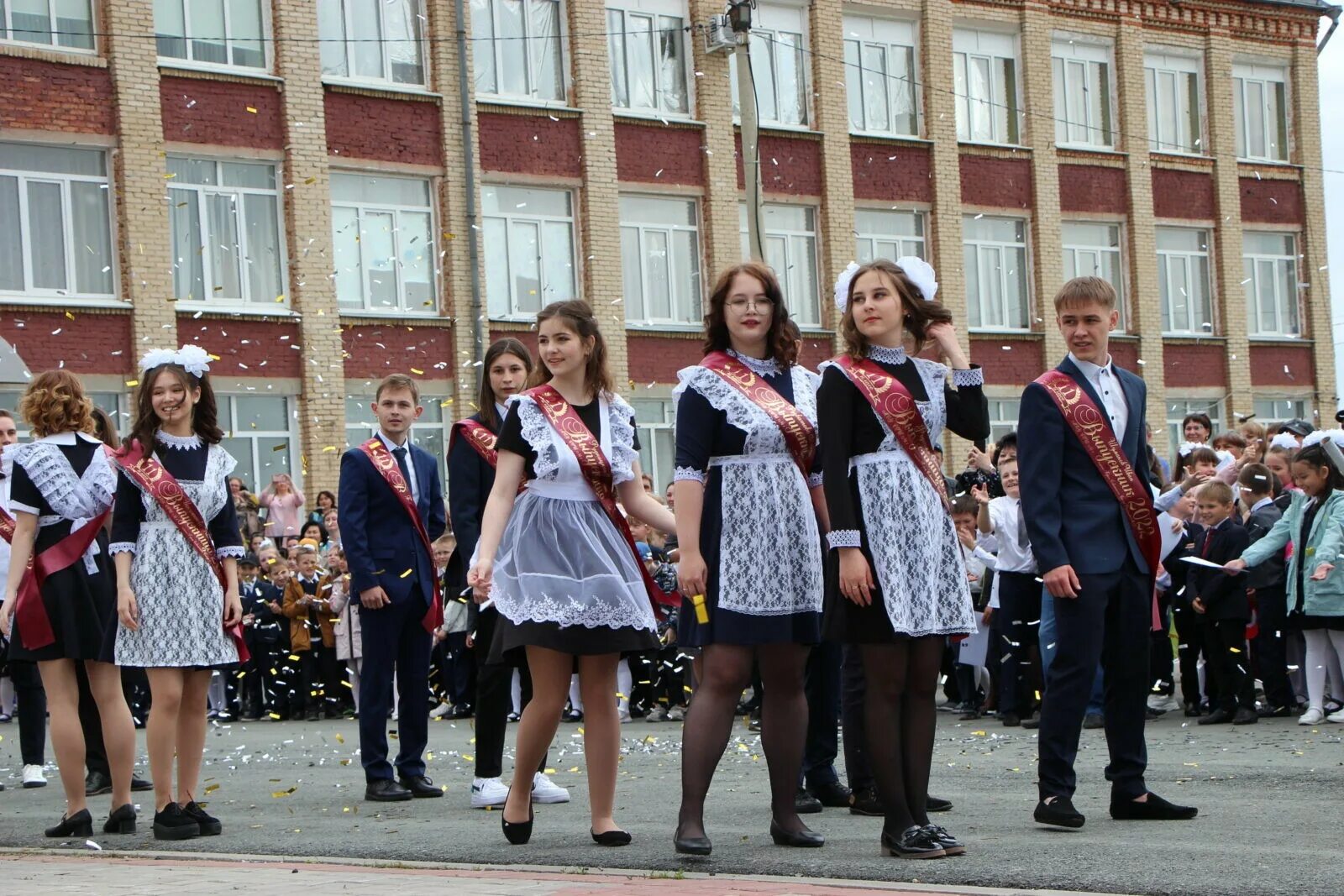К вершинам мастерства. Варна школа 1. Морская школа. Тарская гимназия 2007. Варненская школа искусств.