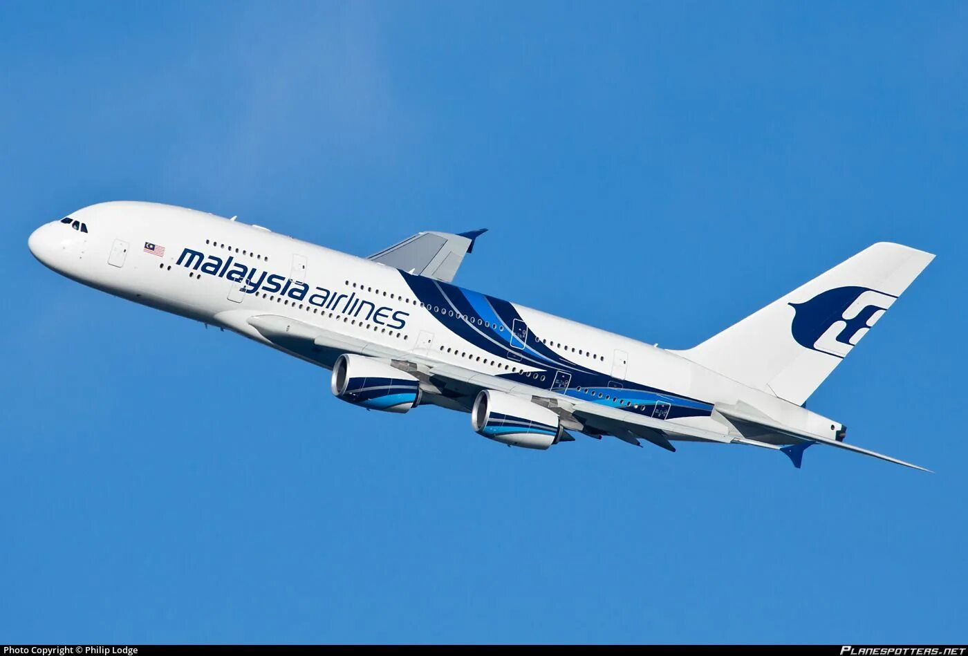 Авиакомпания малазийские авиалинии. Малайзия Аирлинес. Airbus a380 Malaysia. Airbus a380 логотип.