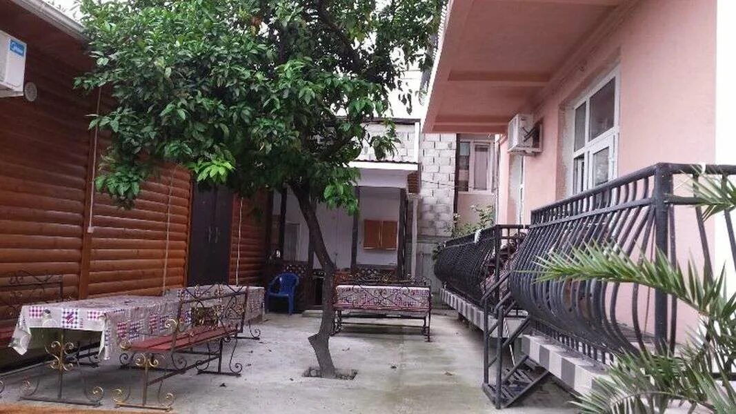 Генерала дбар д. Ул генерала дбар гагра домики. Абхазия улица генерала дбар. Гагра ул генерала дбар 4. Ул генерала дбар абхазия гагра.