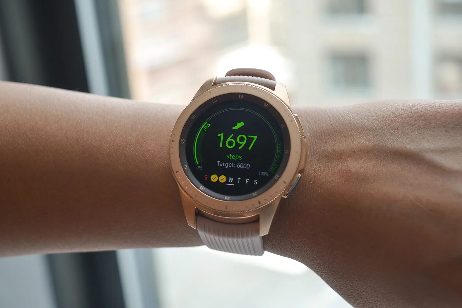 Смарт-часы Samsung Galaxy watch 42mm. Samsung Galaxy watch 42мм. Умные часы Samsung Galaxy watch 42mm. Samsung Galaxy 42 mm