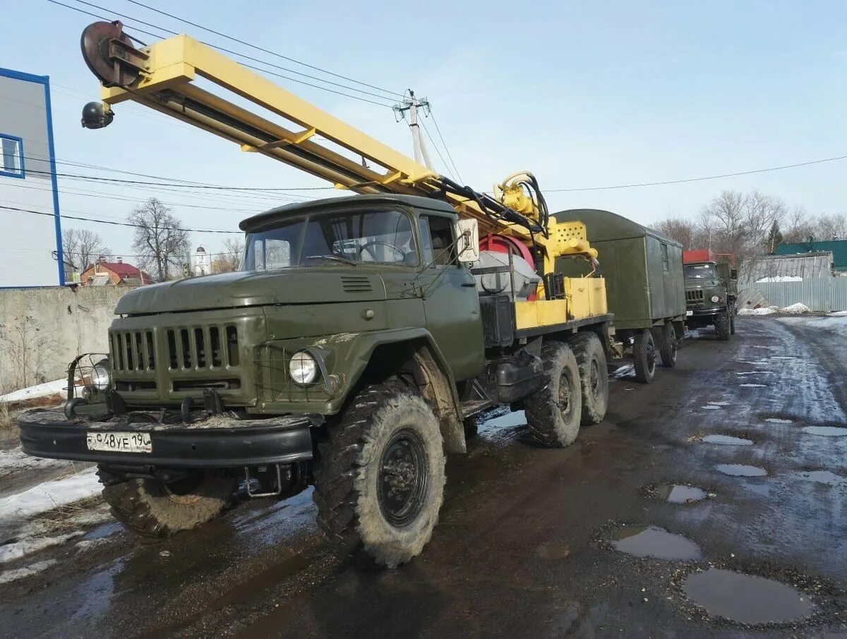 Буровая 2а2 купить. ЗИЛ 131 УРБ. ЗИЛ 131 буровая УРБ. УРБ 2а2 ЗИЛ. КАМАЗ УРБ 2а2.