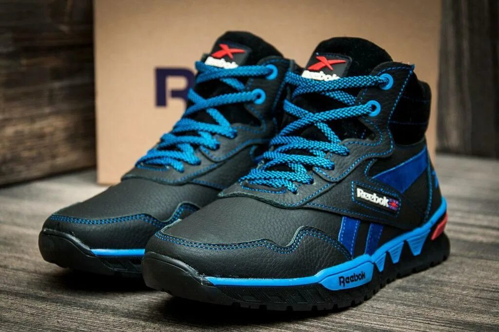 Зимние кроссовки мужские магазины. Кроссовки Reebok TRAILCHASER Mid. Reebok TRAILCHASER Mid 3. Зимние кроссовки мужские рибок МИД трипл. Кроссовки утепленные мужские Reebok TRAILCHASER Mid.