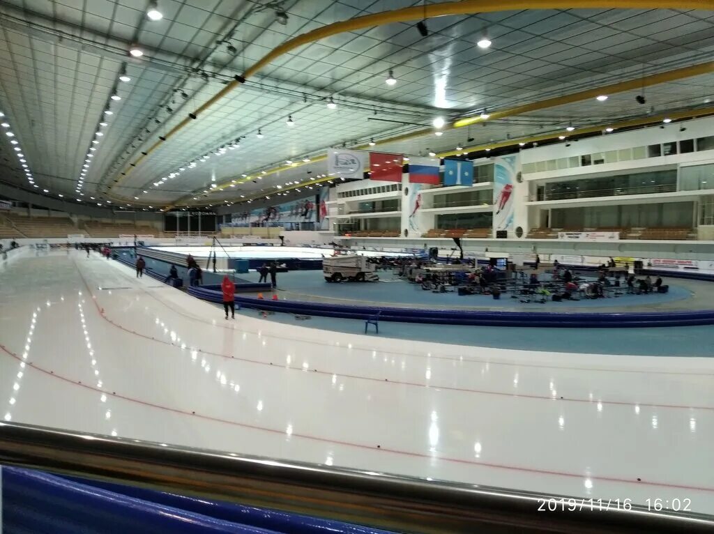 вид конькобежного центра коломна. коломенский ледовый дворец. коломенский ледовый дворец. ледовый дворец спорта коломна. коломна спортивный комплекс конькобежный.
