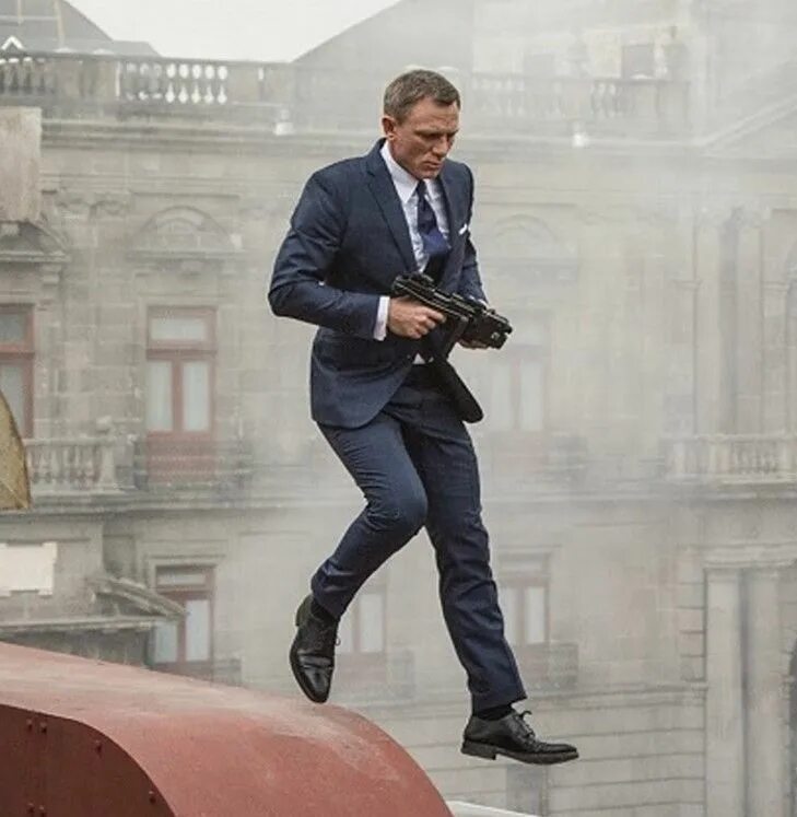 Не время умирать (2021)