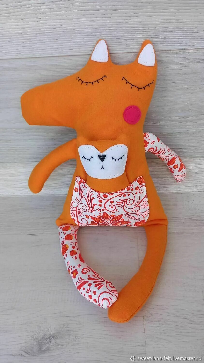 Игрушка лиса тошнит. Игрушка лиса тошнит от людей. лисичка которую тошнит игрушка.