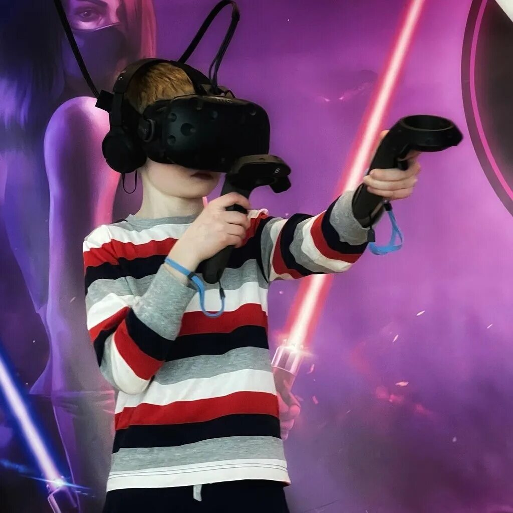 клуб виртуальной реальности. мир vr бухарестская. виртуальная реальность орехово-зуево. вр клуб спб. виртуальная реальность баннер.