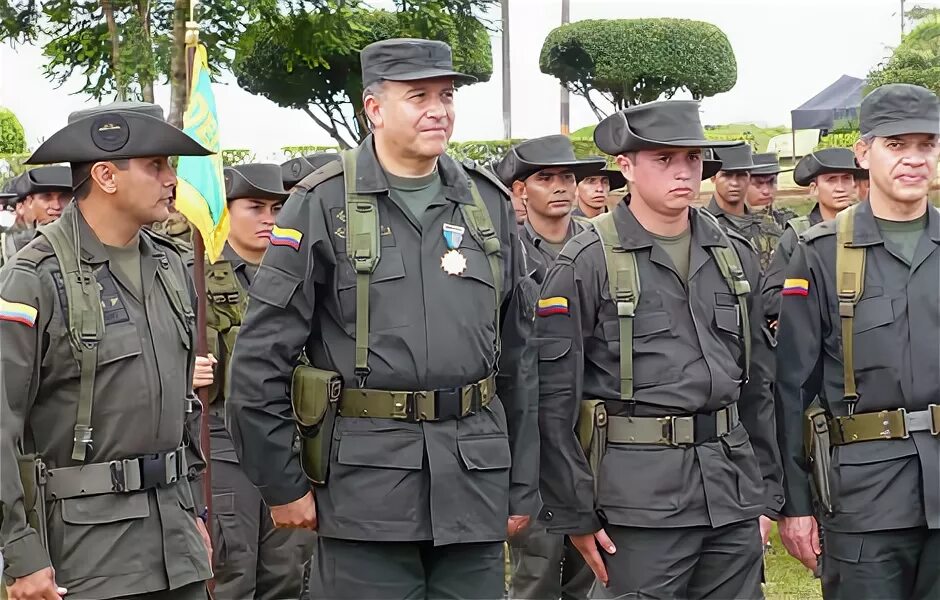 Полиция колумбии. Колумбийский полицейский фото. Полицейские силы колумбии. Полицейские колумбии. Полицейские колумбии.